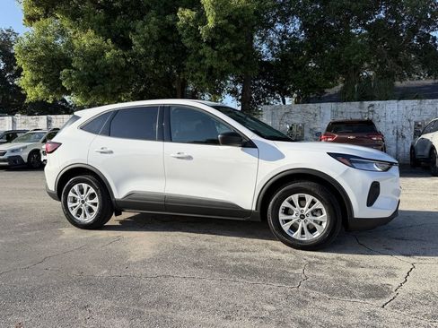 Used 2026 Ford Escape Active w/ Tech Pack #1 FWD image 2