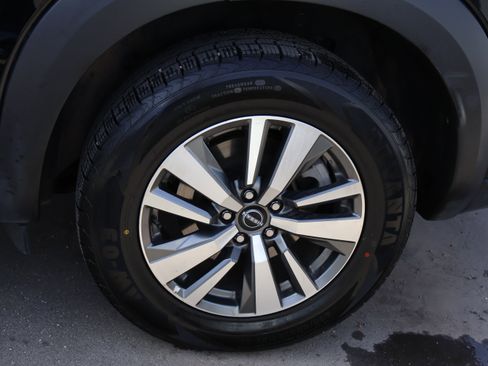 Used 2025 Nissan Pathfinder SL image 42