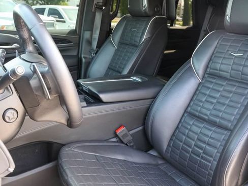 Used 2023 Cadillac Escalade V w/ LPO, ONYX Package AWD/4WD image 17