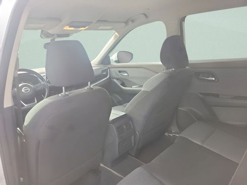 Used 2023 Nissan Rogue SV FWD image 14