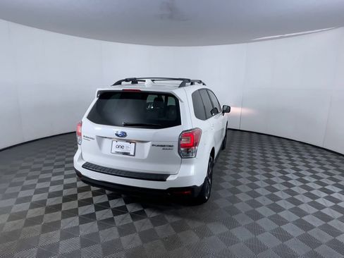 Used 2017 Subaru Forester 2.5i Premium w/ All-Weather Package image 8