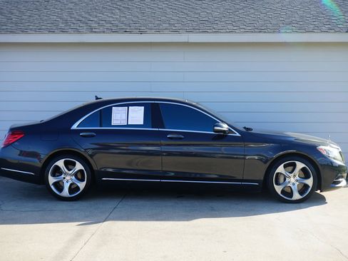 Used 2014 Mercedes-Benz S 550 Sedan image 2