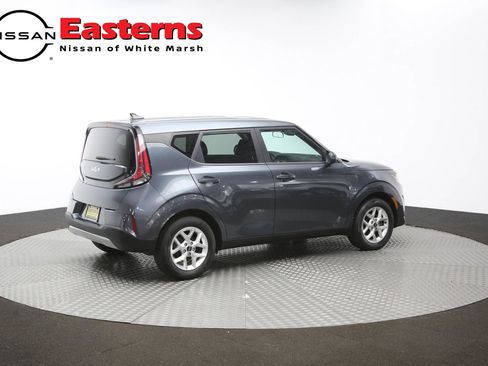 Used 2023 Kia Soul LX w/ LX Technology Package FWD image 39