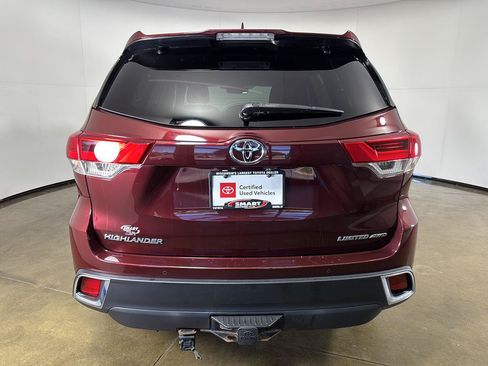 Used 2017 Toyota Highlander Limited w/ Carpet Mat Package AWD/4WD image 11