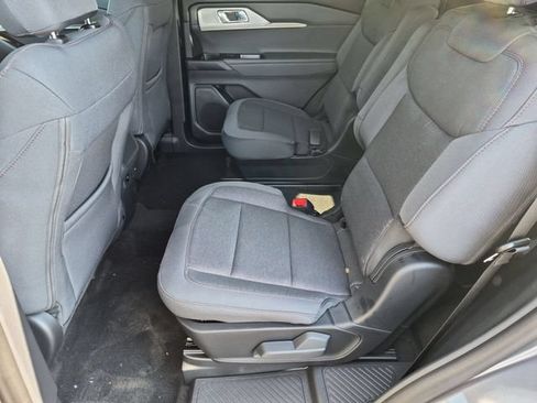 New 2026 Ford Explorer Active AWD/4WD image 18