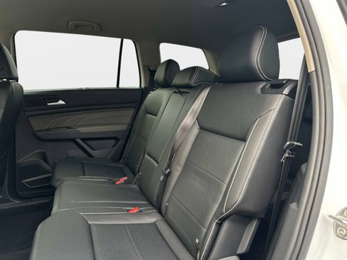 Certified 2023 Volkswagen Atlas SE image 14