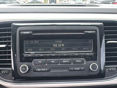 Used 2014 Volkswagen Beetle 2.5 image 12