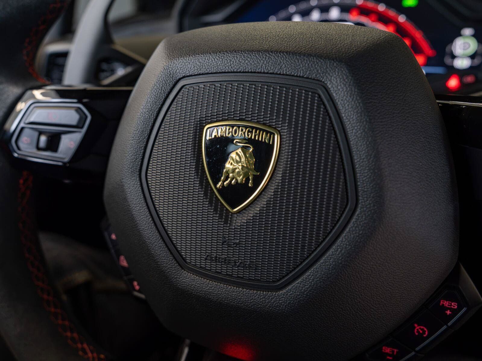 Used 2022 Lamborghini Huracan STO RWD image 85