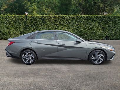 Used 2025 Hyundai Elantra Limited