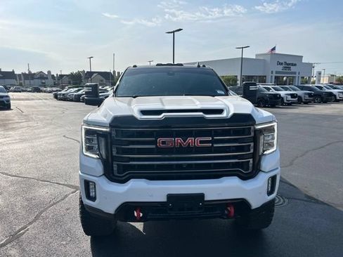 Used 2022 GMC Sierra 2500 AT4 w/ AT4 Preferred Package AWD/4WD image 3