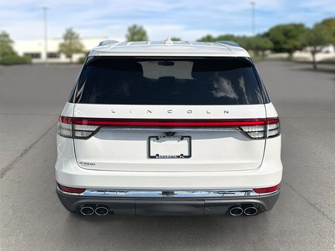 Certified 2022 Lincoln Aviator Reserve w/ Elements Package Plus RWD image 6