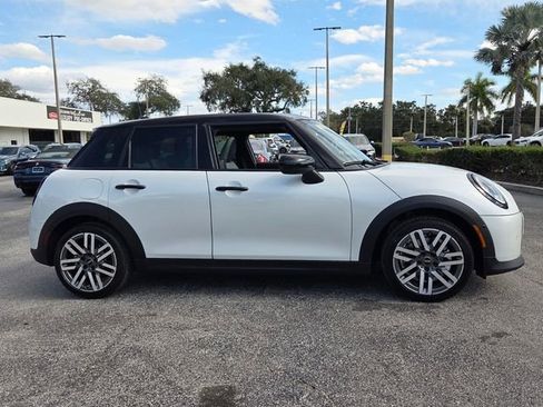New 2026 MINI Cooper 4-Door Hardtop image 8