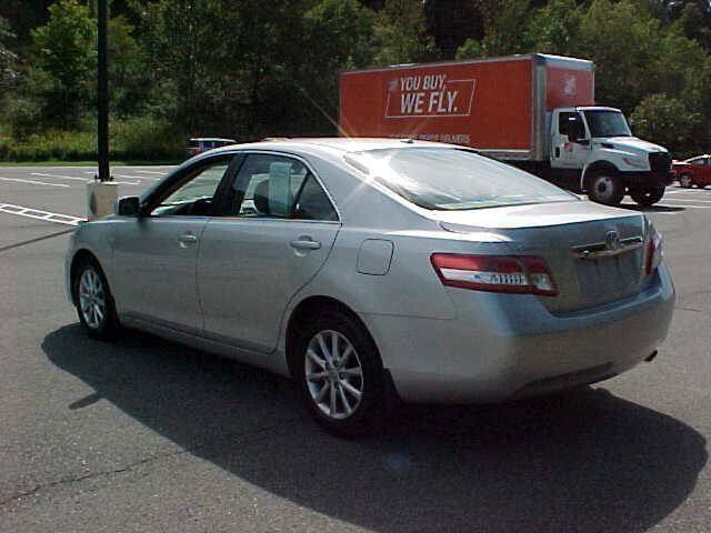 Used 2011 Toyota Camry XLE w/ SE/XLE Extra-Value Pkg FWD image 43