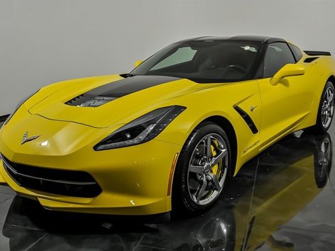 Used 2014 Chevrolet Corvette Stingray Coupe w/ 3LT Preferred Equipment Group RWD image 5