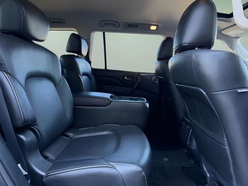 Used 2024 INFINITI QX80 Luxe image 16