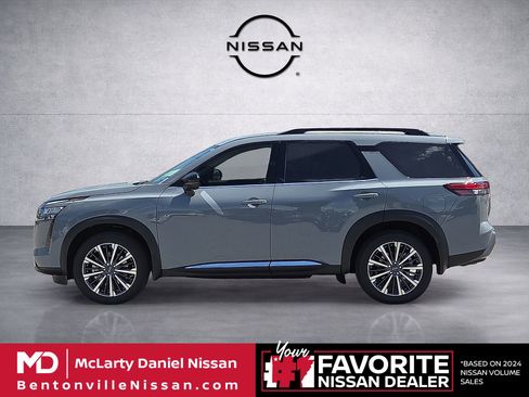 New 2026 Nissan Pathfinder Platinum AWD/4WD image 3
