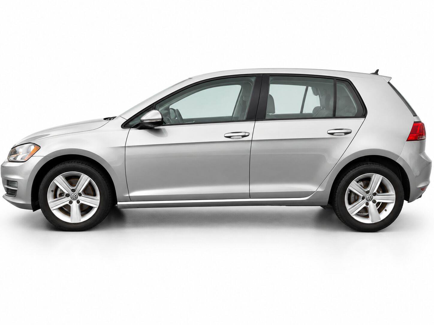 Used 2015 Volkswagen Golf TDI FWD image 2