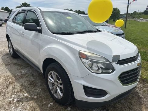 Used 2017 Chevrolet Equinox LS AWD/4WD image 2