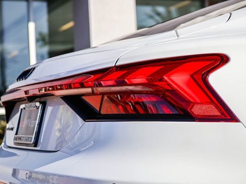 Used 2023 Audi e-tron GT Prestige image 7