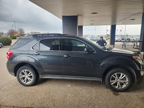 Used 2017 Chevrolet Equinox LT w/ Convenience Package image 5