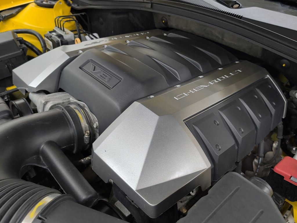 Used 2010 Chevrolet Camaro SS w/ LPO, Ground Effects Package RWD image 31