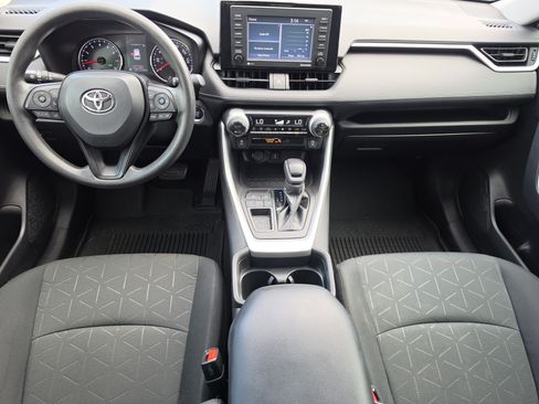 Certified 2021 Toyota RAV4 XLE FWD image 8