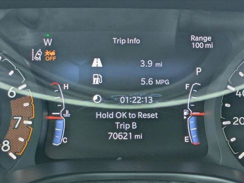 Used 2022 Jeep Compass Latitude FWD image 11