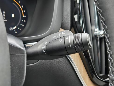 New 2026 Volvo XC60 B5 Plus w/ Climate Package image 19