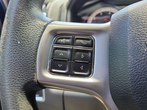 Used 2021 RAM 1500 Classic SLT AWD/4WD image 20