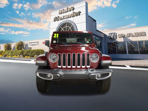 Used 2021 Jeep Wrangler Unlimited Sahara image 11
