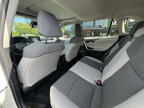 Used 2022 Toyota RAV4 XLE w/ Convenience Package AWD/4WD image 23
