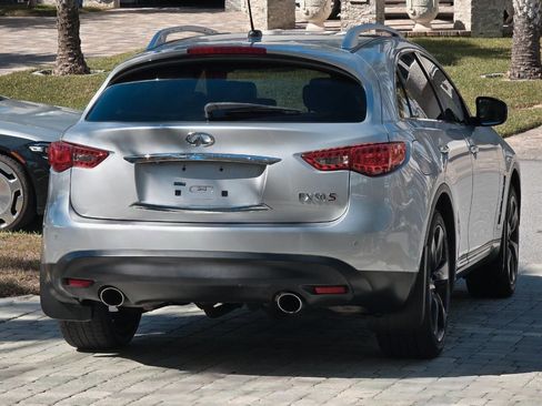 Used 2011 INFINITI FX50 AWD w/ Sport Pkg image 38