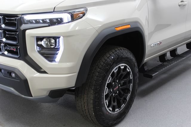 New 2026 GMC Canyon AT4 w/ Technology Plus Package AWD/4WD image 4