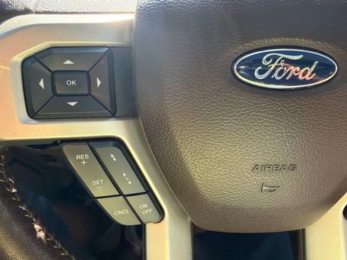 Used 2020 Ford F150 Lariat w/ Equipment Group 502A Luxury AWD/4WD image 33