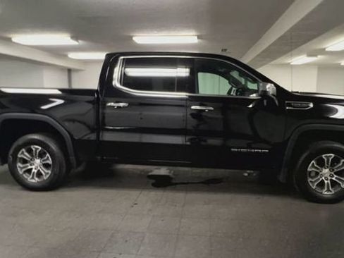 Certified 2026 GMC Sierra 1500 SLT AWD/4WD image 9