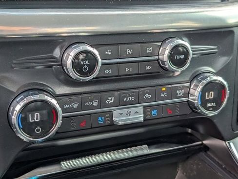 Used 2021 Ford F150 Lariat w/ Tow Technology Package image 18