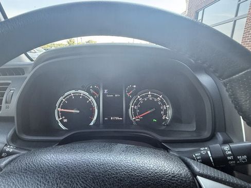 Used 2022 Toyota 4Runner Limited AWD/4WD image 23