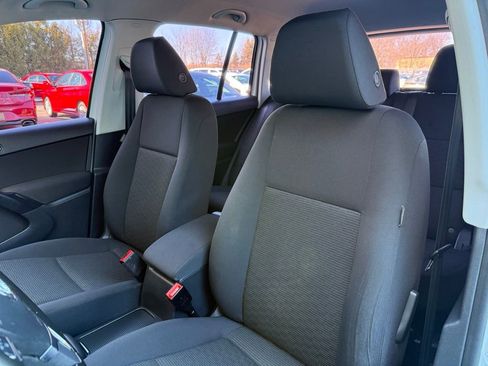 Used 2018 Volkswagen Tiguan Limited w/ Premium Package image 10