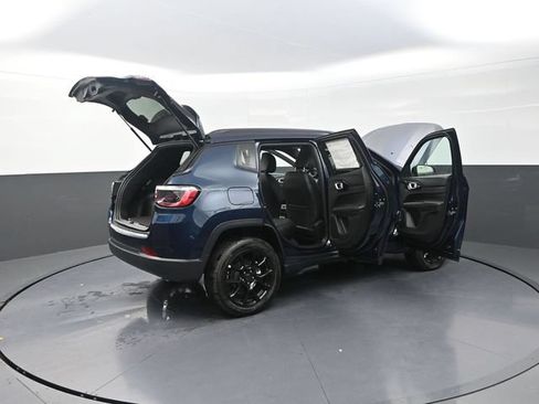 New 2026 Jeep Compass Latitude AWD/4WD image 38