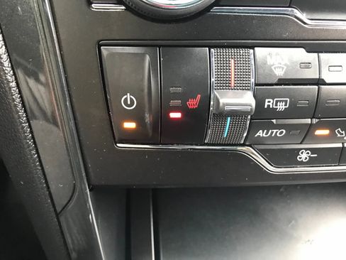 Used 2019 Ford Explorer XLT w/ Equipment Group 202A image 31