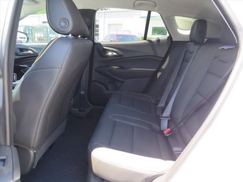 Used 2025 Chevrolet Trax ACTIV w/ Driver Confidence Package FWD image 16