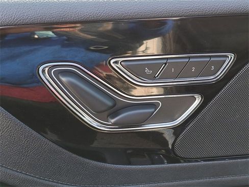 Used 2025 Lincoln Aviator AWD image 21