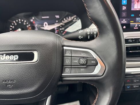 Used 2022 Jeep Compass Limited AWD/4WD image 19