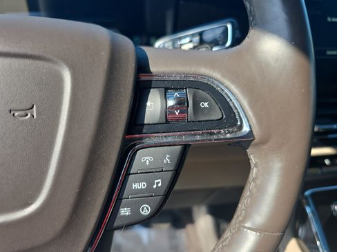 Used 2023 Lincoln Navigator L Reserve AWD/4WD image 18
