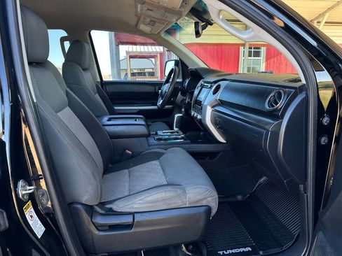 Used 2017 Toyota Tundra SR5 w/ SR5 Upgrade Package image 16
