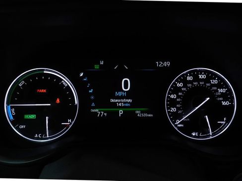 Used 2024 Toyota Sienna Platinum AWD/4WD image 30