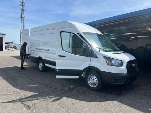 Used 2024 Ford Transit 250 148 High Roof Extended AWD w/ Load Area Protection Package image 2