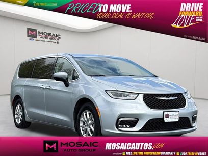 Used 2023 Chrysler Pacifica Touring-L