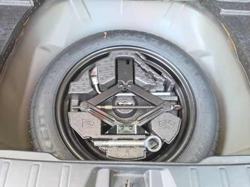 Used 2021 Subaru Forester AWD/4WD image 30
