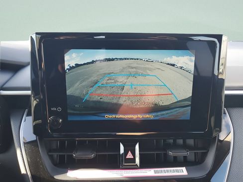 Used 2024 Toyota Corolla LE FWD image 17